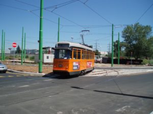Il tram 7 allo svincolo Anassagora-Tremelloni